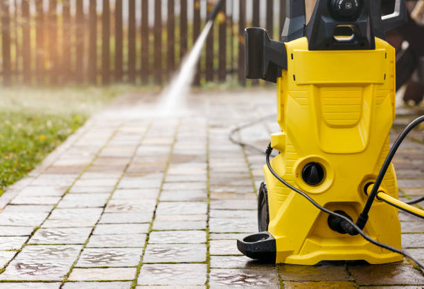 Best Pool Deck Cleaning  in Lton, IN